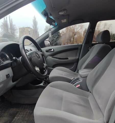 Черный Шевроле Лачетти, объемом двигателя 1.6 л и пробегом 283 тыс. км за 2999 $, фото 11 на Automoto.ua