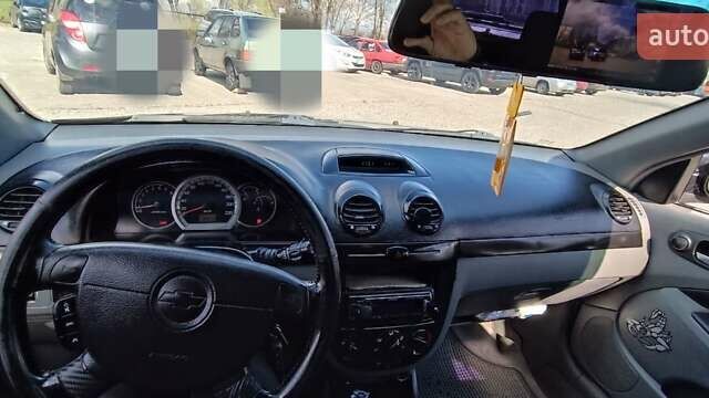 Черный Шевроле Лачетти, объемом двигателя 1.8 л и пробегом 193 тыс. км за 3500 $, фото 3 на Automoto.ua