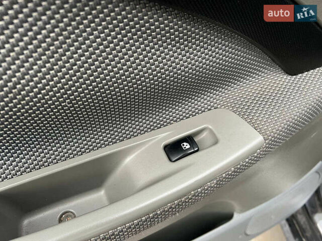 Черный Шевроле Лачетти, объемом двигателя 1.8 л и пробегом 293 тыс. км за 4190 $, фото 32 на Automoto.ua