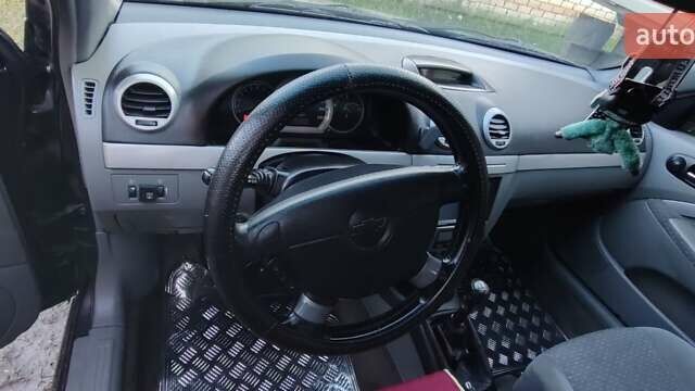 Чорний Шевроле Лачетті, об'ємом двигуна 1.8 л та пробігом 450 тис. км за 2900 $, фото 3 на Automoto.ua