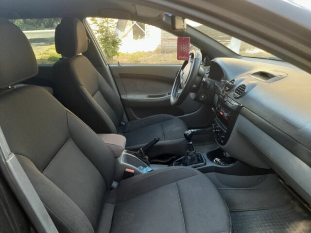 Чорний Шевроле Лачетті, об'ємом двигуна 1.8 л та пробігом 400 тис. км за 3500 $, фото 4 на Automoto.ua