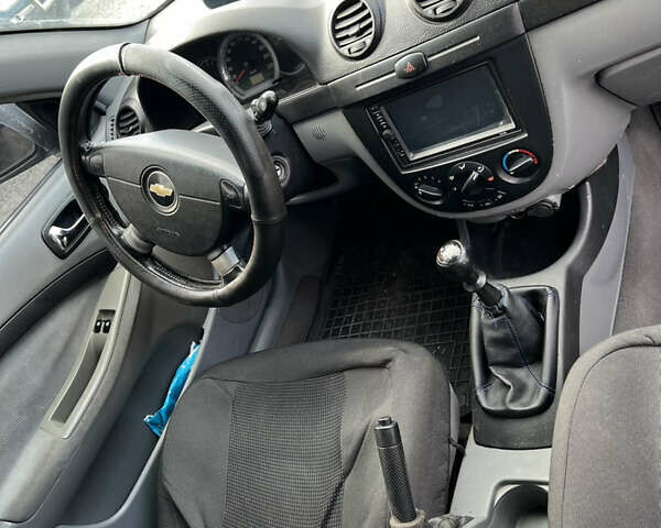 Черный Шевроле Лачетти, объемом двигателя 0 л и пробегом 270 тыс. км за 3300 $, фото 7 на Automoto.ua