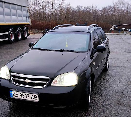 Черный Шевроле Лачетти, объемом двигателя 1.6 л и пробегом 307 тыс. км за 4200 $, фото 4 на Automoto.ua