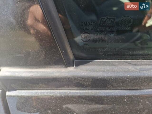 Черный Шевроле Лачетти, объемом двигателя 1.8 л и пробегом 300 тыс. км за 3000 $, фото 3 на Automoto.ua