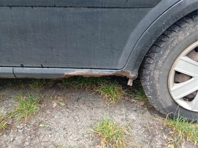 Черный Шевроле Лачетти, объемом двигателя 1.8 л и пробегом 232 тыс. км за 1191 $, фото 7 на Automoto.ua