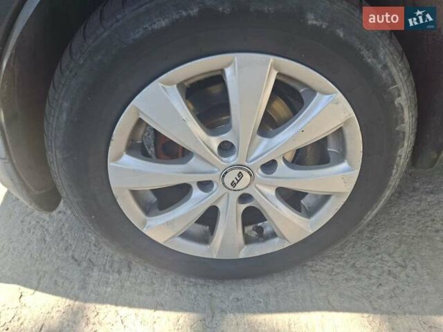 Черный Шевроле Лачетти, объемом двигателя 1.8 л и пробегом 300 тыс. км за 3000 $, фото 12 на Automoto.ua