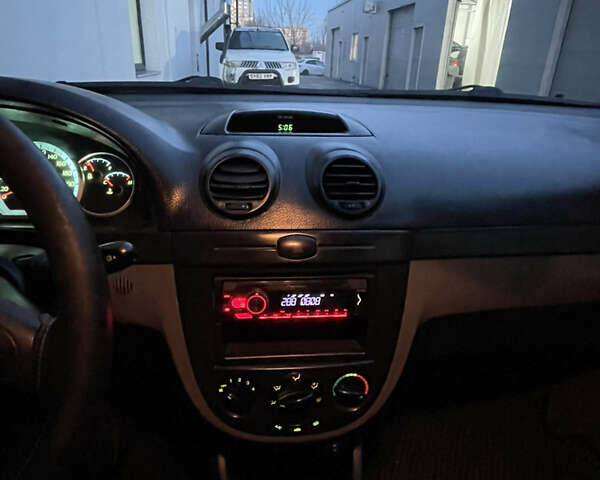 Чорний Шевроле Лачетті, об'ємом двигуна 1.8 л та пробігом 237 тис. км за 3599 $, фото 14 на Automoto.ua