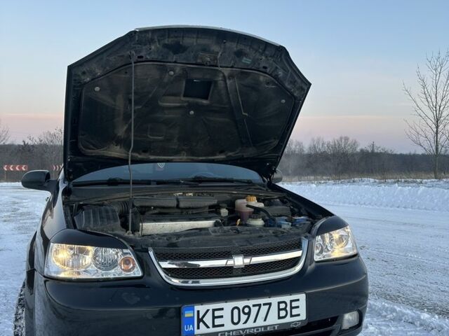 Черный Шевроле Лачетти, объемом двигателя 1.8 л и пробегом 241 тыс. км за 4100 $, фото 2 на Automoto.ua
