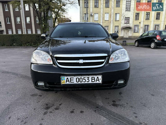 Черный Шевроле Лачетти, объемом двигателя 1.8 л и пробегом 180 тыс. км за 3900 $, фото 1 на Automoto.ua