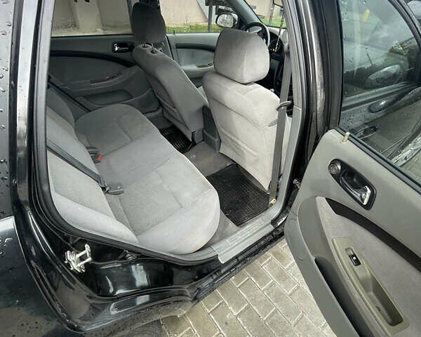 Чорний Шевроле Лачетті, об'ємом двигуна 1.6 л та пробігом 117 тис. км за 4200 $, фото 6 на Automoto.ua