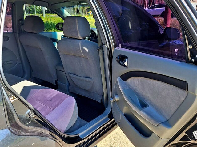 Черный Шевроле Лачетти, объемом двигателя 1.8 л и пробегом 246 тыс. км за 4300 $, фото 4 на Automoto.ua