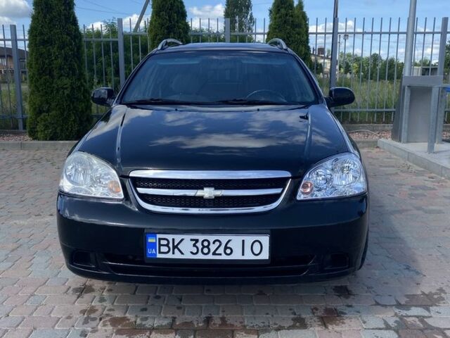Черный Шевроле Лачетти, объемом двигателя 1.8 л и пробегом 266 тыс. км за 4499 $, фото 1 на Automoto.ua