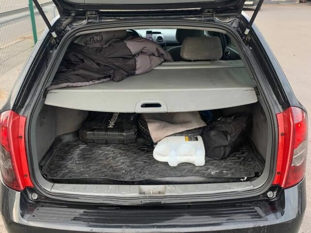 Черный Шевроле Лачетти, объемом двигателя 1.8 л и пробегом 340 тыс. км за 3800 $, фото 5 на Automoto.ua