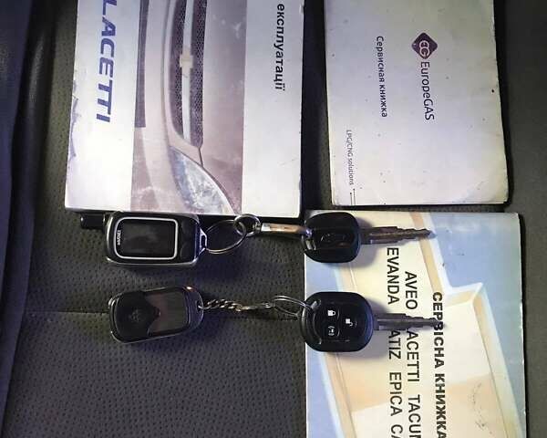 Черный Шевроле Лачетти, объемом двигателя 1.8 л и пробегом 348 тыс. км за 4400 $, фото 9 на Automoto.ua