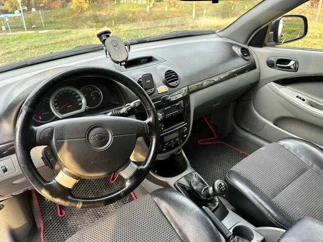 Черный Шевроле Лачетти, объемом двигателя 1.6 л и пробегом 268 тыс. км за 4900 $, фото 6 на Automoto.ua