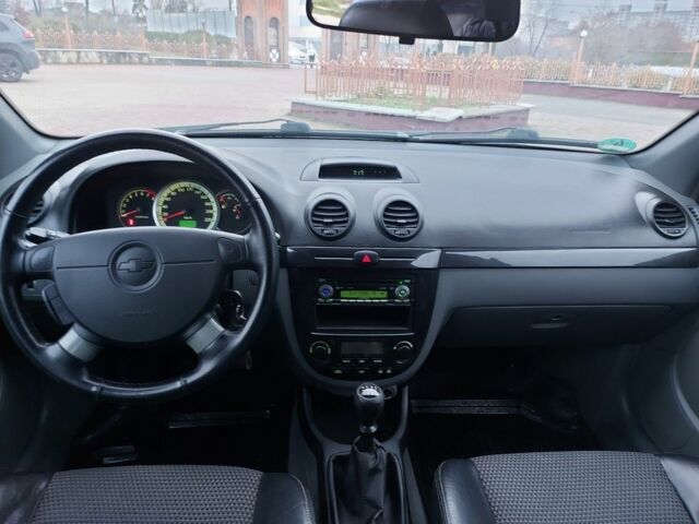 Черный Шевроле Лачетти, объемом двигателя 0 л и пробегом 196 тыс. км за 5500 $, фото 7 на Automoto.ua