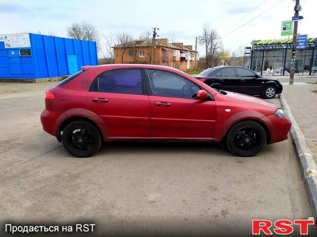 Красный Шевроле Лачетти, объемом двигателя 16 л и пробегом 250 тыс. км за 2300 $, фото 5 на Automoto.ua