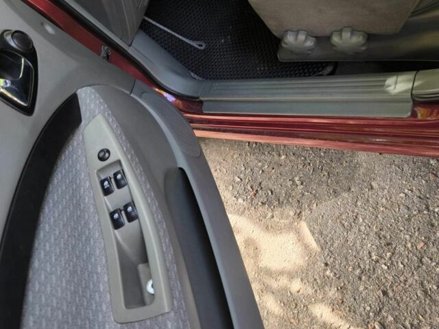 Красный Шевроле Лачетти, объемом двигателя 0 л и пробегом 297 тыс. км за 4200 $, фото 2 на Automoto.ua