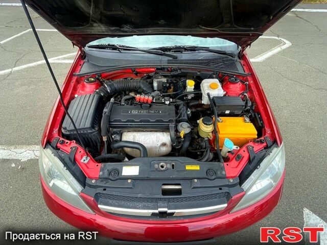 Червоний Шевроле Лачетті, об'ємом двигуна 1.8 л та пробігом 180 тис. км за 4000 $, фото 1 на Automoto.ua
