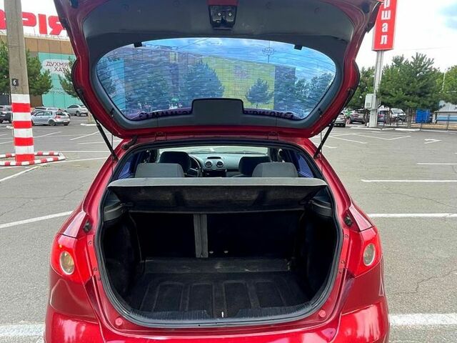 Червоний Шевроле Лачетті, об'ємом двигуна 1.8 л та пробігом 180 тис. км за 4000 $, фото 3 на Automoto.ua