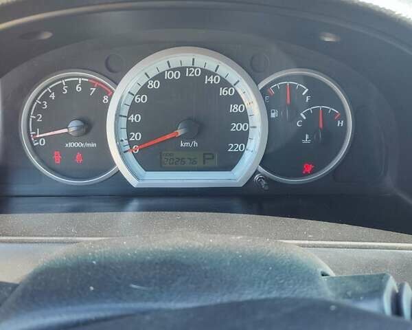 Красный Шевроле Лачетти, объемом двигателя 1.8 л и пробегом 202 тыс. км за 4400 $, фото 9 на Automoto.ua