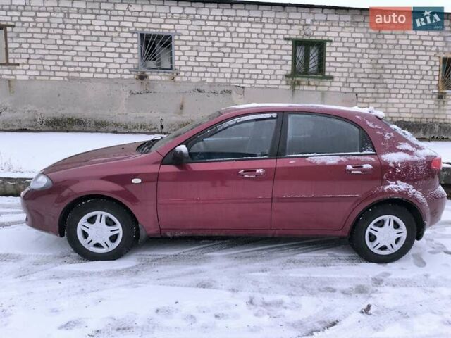 Червоний Шевроле Лачетті, об'ємом двигуна 1.6 л та пробігом 300 тис. км за 4200 $, фото 2 на Automoto.ua