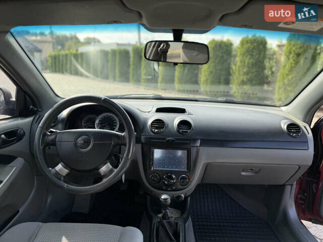 Красный Шевроле Лачетти, объемом двигателя 1.4 л и пробегом 258 тыс. км за 3300 $, фото 21 на Automoto.ua