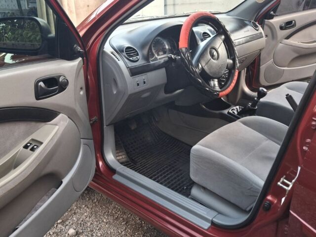 Красный Шевроле Лачетти, объемом двигателя 1.6 л и пробегом 141 тыс. км за 3399 $, фото 9 на Automoto.ua