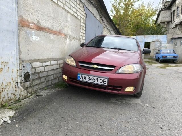 Красный Шевроле Лачетти, объемом двигателя 1.6 л и пробегом 300 тыс. км за 4200 $, фото 2 на Automoto.ua