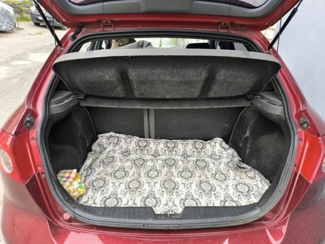 Красный Шевроле Лачетти, объемом двигателя 1.6 л и пробегом 300 тыс. км за 4200 $, фото 4 на Automoto.ua