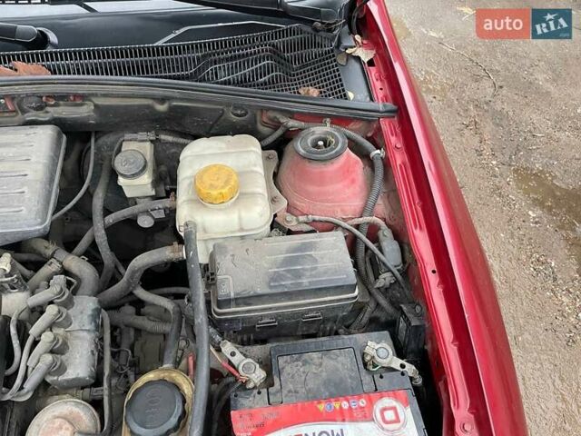 Красный Шевроле Лачетти, объемом двигателя 1.8 л и пробегом 121 тыс. км за 3750 $, фото 6 на Automoto.ua