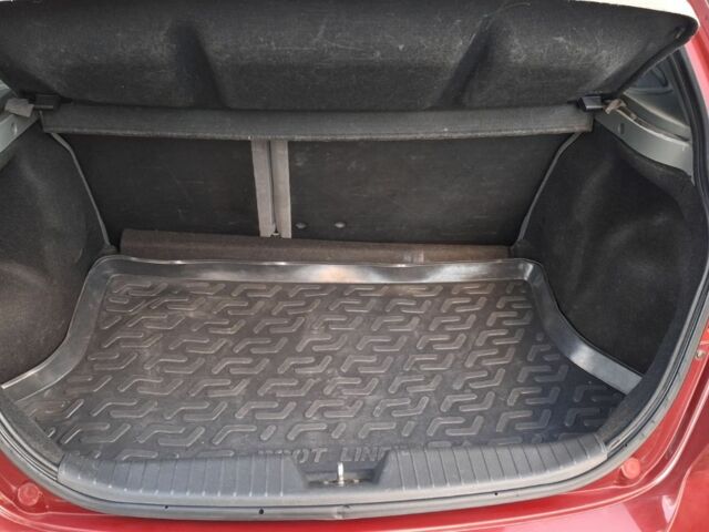 Красный Шевроле Лачетти, объемом двигателя 1.6 л и пробегом 141 тыс. км за 3399 $, фото 7 на Automoto.ua