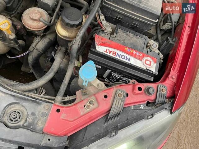 Красный Шевроле Лачетти, объемом двигателя 1.8 л и пробегом 121 тыс. км за 3750 $, фото 7 на Automoto.ua