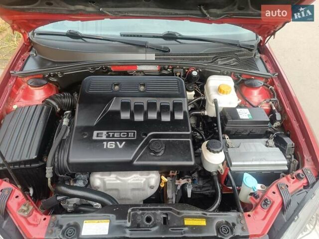 Красный Шевроле Лачетти, объемом двигателя 1.6 л и пробегом 261 тыс. км за 3650 $, фото 31 на Automoto.ua