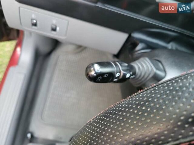 Красный Шевроле Лачетти, объемом двигателя 1.8 л и пробегом 110 тыс. км за 4600 $, фото 3 на Automoto.ua