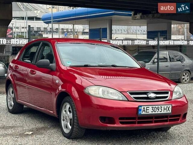 Червоний Шевроле Лачетті, об'ємом двигуна 1.4 л та пробігом 248 тис. км за 3600 $, фото 1 на Automoto.ua