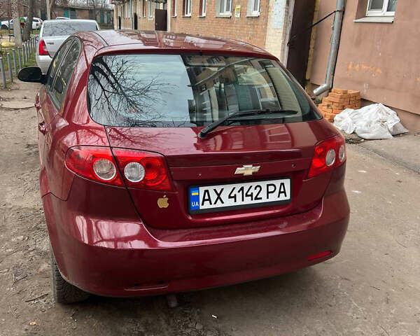 Красный Шевроле Лачетти, объемом двигателя 1.4 л и пробегом 200 тыс. км за 3200 $, фото 5 на Automoto.ua