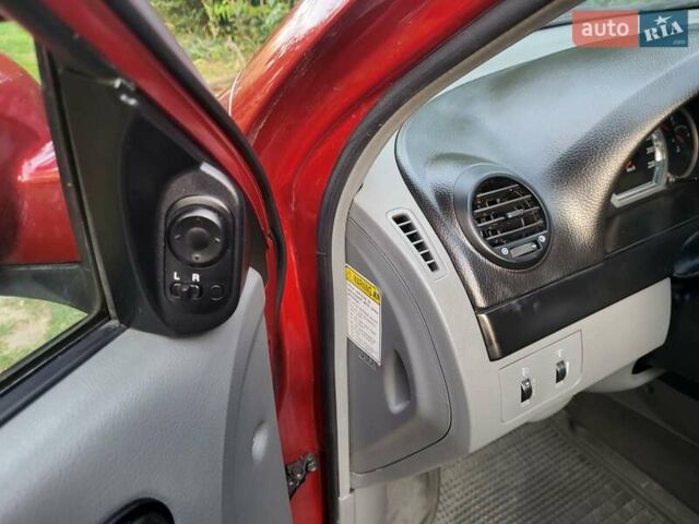Красный Шевроле Лачетти, объемом двигателя 1.8 л и пробегом 110 тыс. км за 4600 $, фото 4 на Automoto.ua