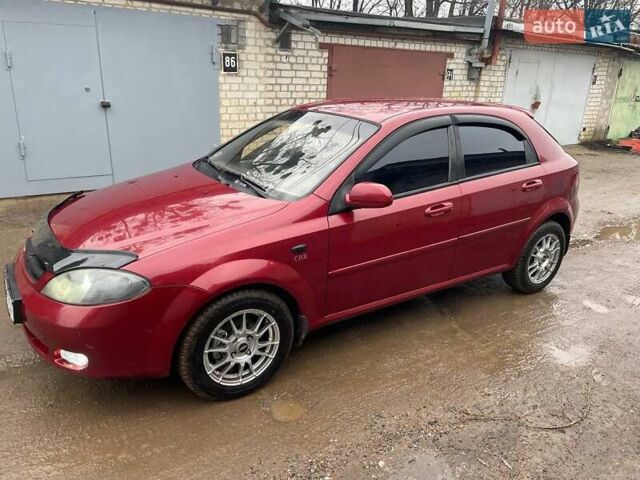 Красный Шевроле Лачетти, объемом двигателя 1.8 л и пробегом 121 тыс. км за 3750 $, фото 25 на Automoto.ua