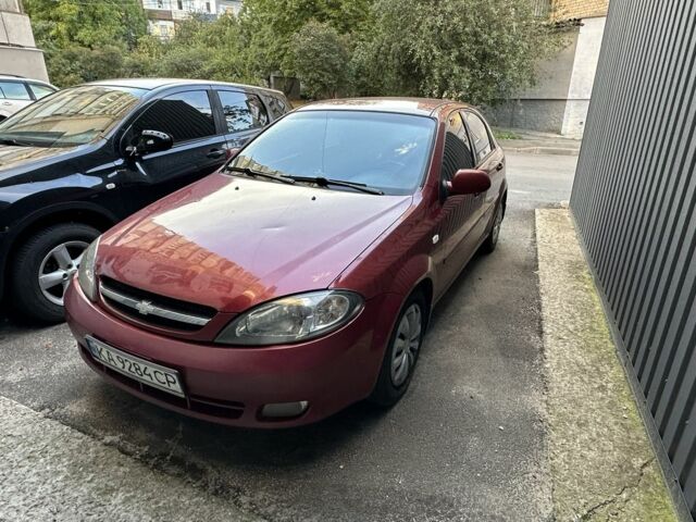 Червоний Шевроле Лачетті, об'ємом двигуна 1.8 л та пробігом 300 тис. км за 4000 $, фото 3 на Automoto.ua