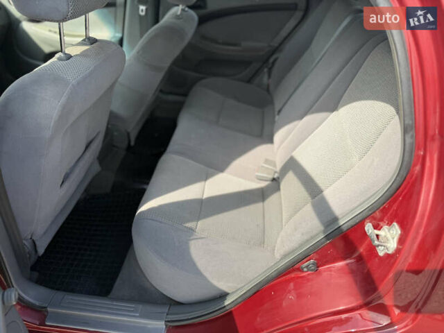 Красный Шевроле Лачетти, объемом двигателя 1.4 л и пробегом 258 тыс. км за 3300 $, фото 17 на Automoto.ua