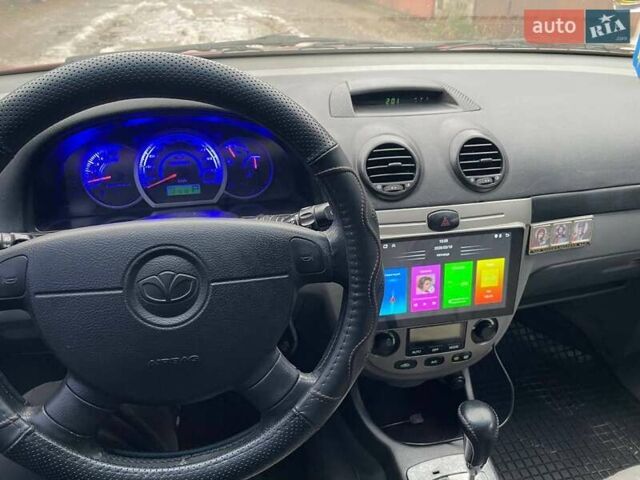 Красный Шевроле Лачетти, объемом двигателя 1.8 л и пробегом 121 тыс. км за 3750 $, фото 9 на Automoto.ua