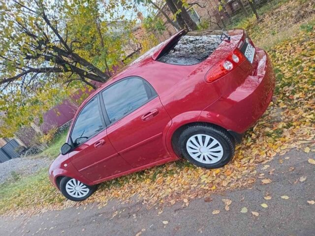 Красный Шевроле Лачетти, объемом двигателя 1.6 л и пробегом 141 тыс. км за 3399 $, фото 6 на Automoto.ua