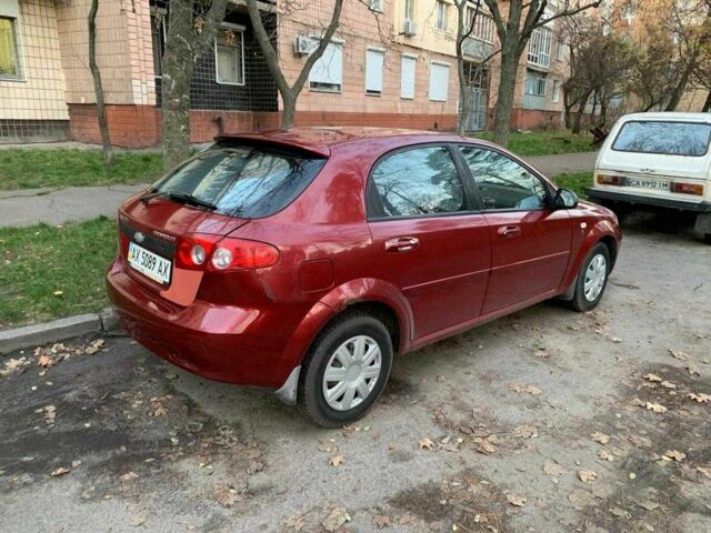 Красный Шевроле Лачетти, объемом двигателя 1.6 л и пробегом 250 тыс. км за 2489 $, фото 4 на Automoto.ua