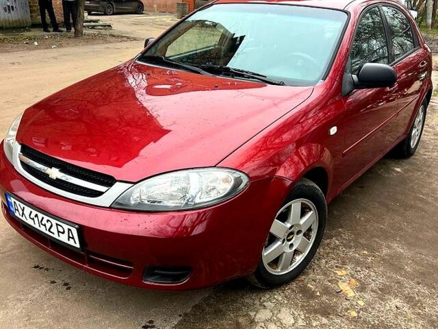 Красный Шевроле Лачетти, объемом двигателя 1.4 л и пробегом 200 тыс. км за 4000 $, фото 3 на Automoto.ua