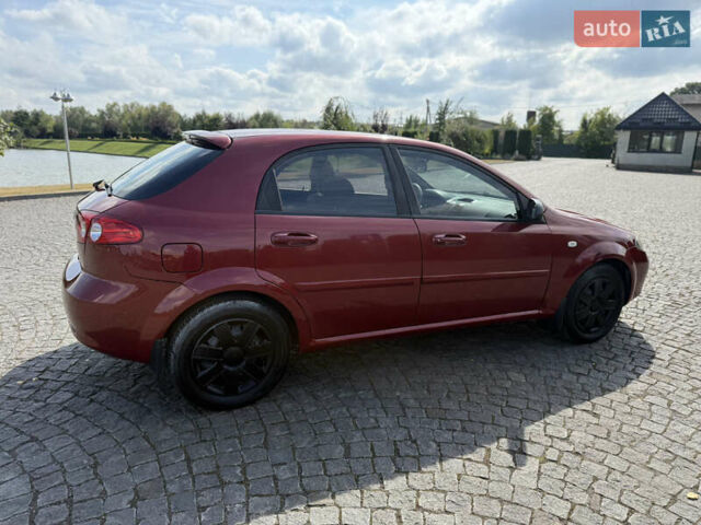 Красный Шевроле Лачетти, объемом двигателя 1.4 л и пробегом 258 тыс. км за 3300 $, фото 6 на Automoto.ua