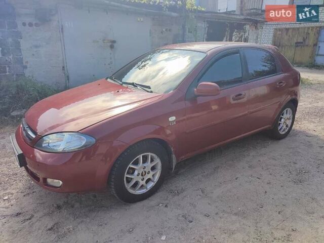 Красный Шевроле Лачетти, объемом двигателя 1.8 л и пробегом 202 тыс. км за 4400 $, фото 2 на Automoto.ua