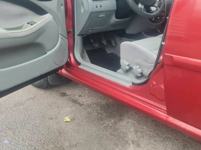 Красный Шевроле Лачетти, объемом двигателя 1.4 л и пробегом 259 тыс. км за 3500 $, фото 6 на Automoto.ua