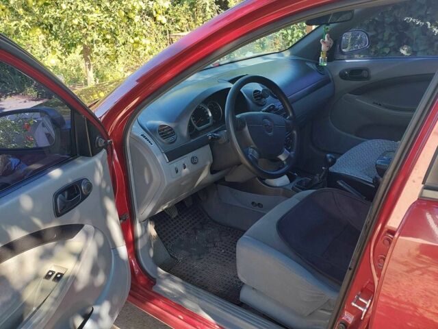 Красный Шевроле Лачетти, объемом двигателя 1.6 л и пробегом 87 тыс. км за 4993 $, фото 5 на Automoto.ua
