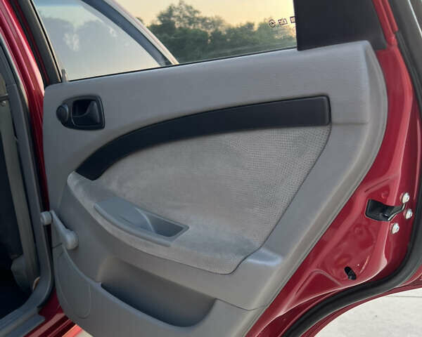 Шевроле Лачетти 2010 в Павлограде на Automoto.ua Красный Шевроле Лачетти, объемом двигателя 1.6 л и пробегом 86 тыс. км за 6450 $, фото 50 на Automoto.ua